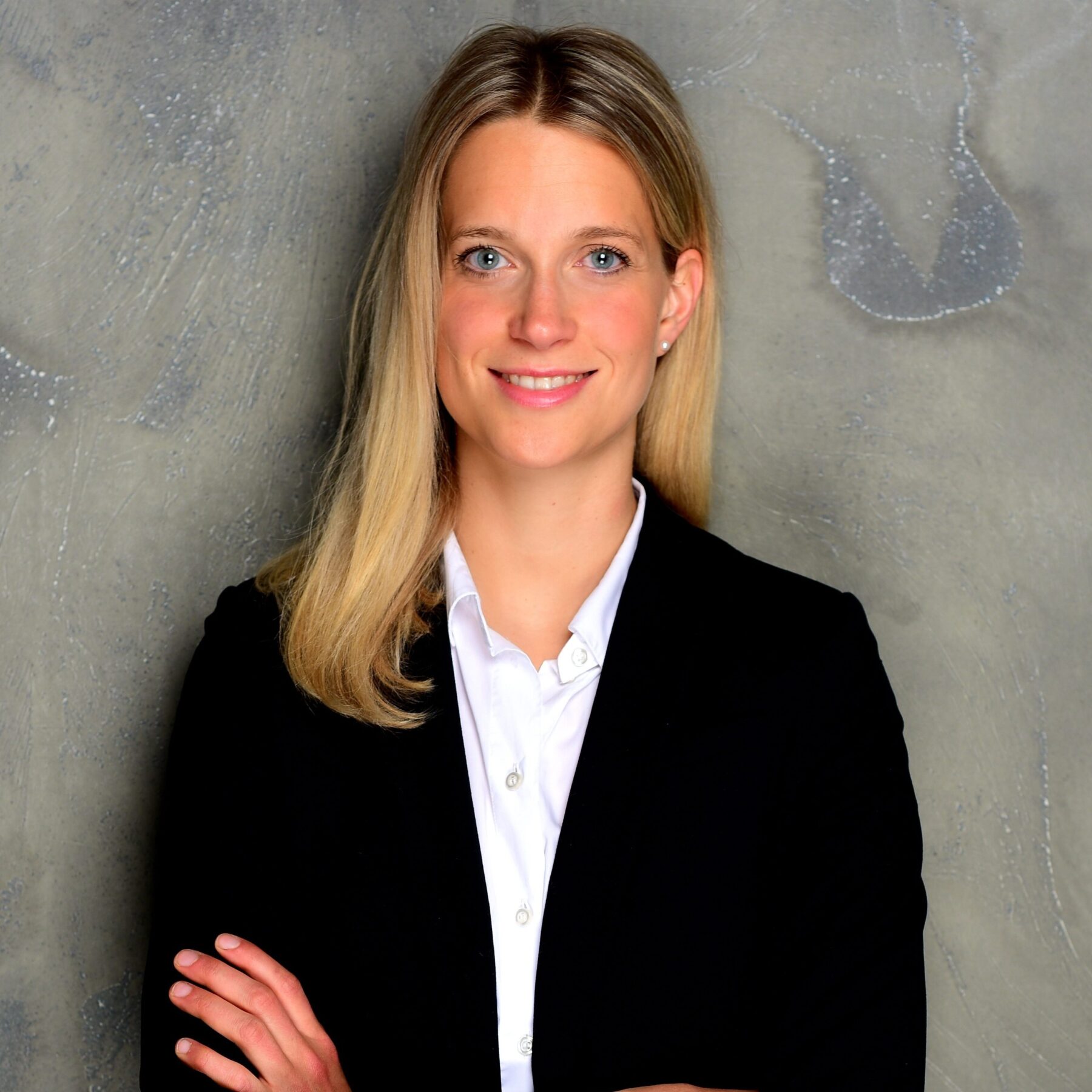 Neele Riemann Hapeko