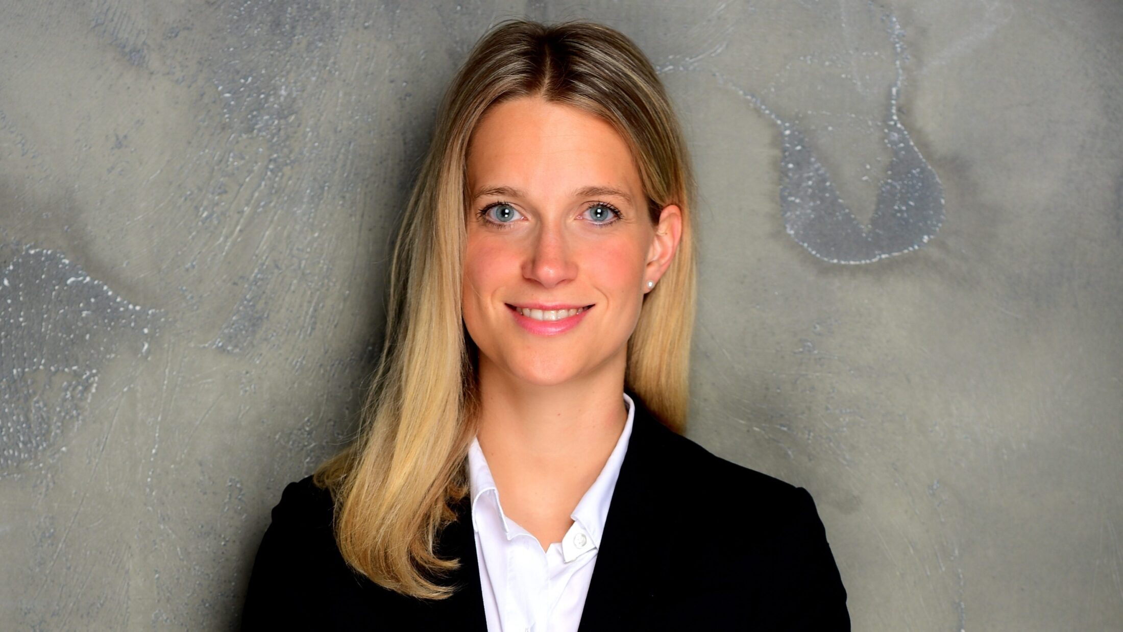 Neele Riemann Hapeko